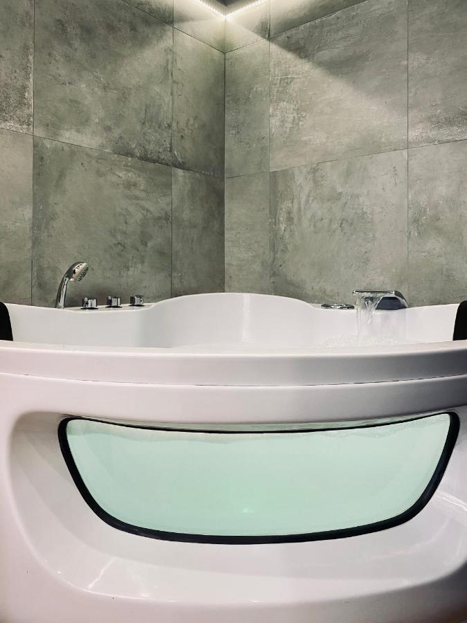 Apartment Premium Jacuzzi For Couples, Old Town Krakow Exterior photo