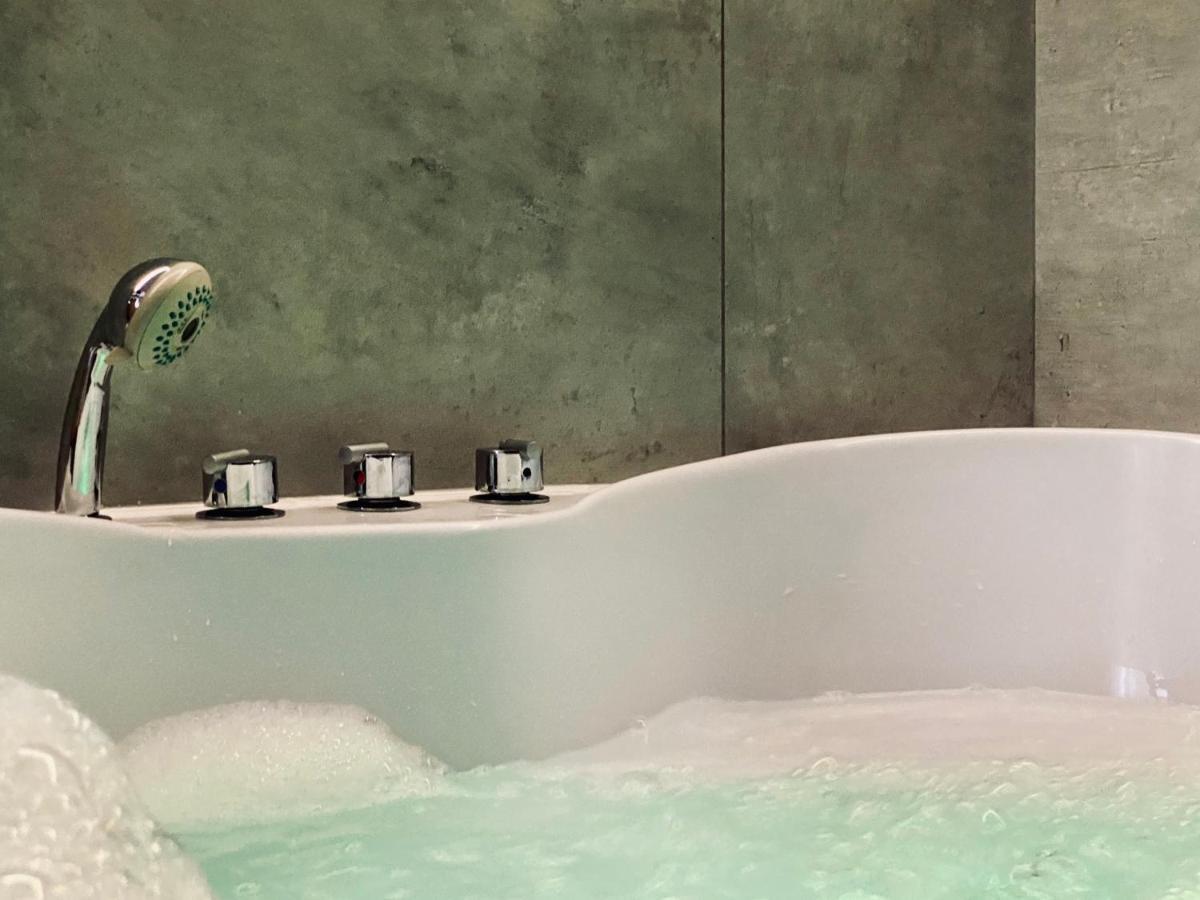 Apartment Premium Jacuzzi For Couples, Old Town Krakow Exterior photo