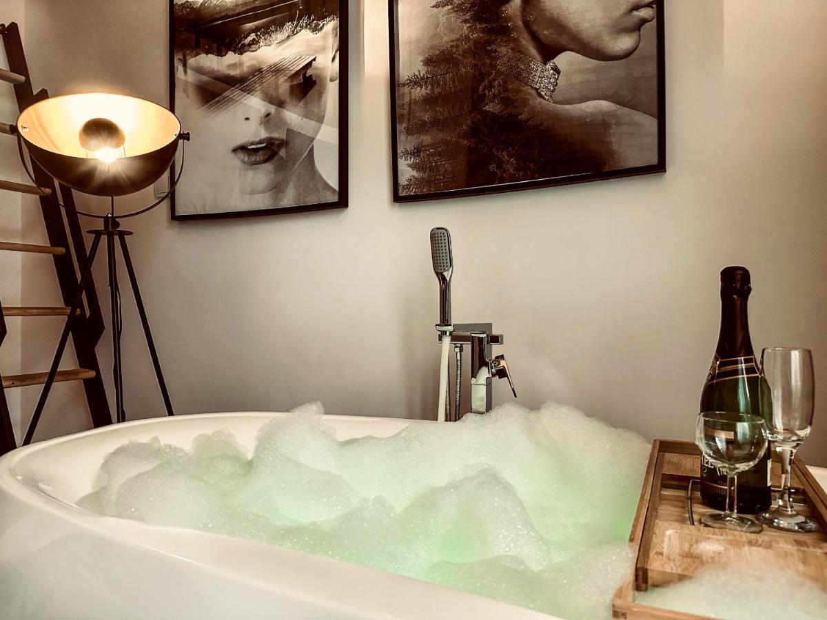 Apartment Premium Jacuzzi For Couples, Old Town Krakow Exterior photo