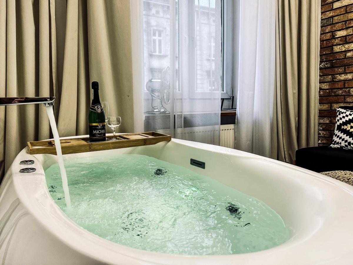 Apartment Premium Jacuzzi For Couples, Old Town Krakow Exterior photo
